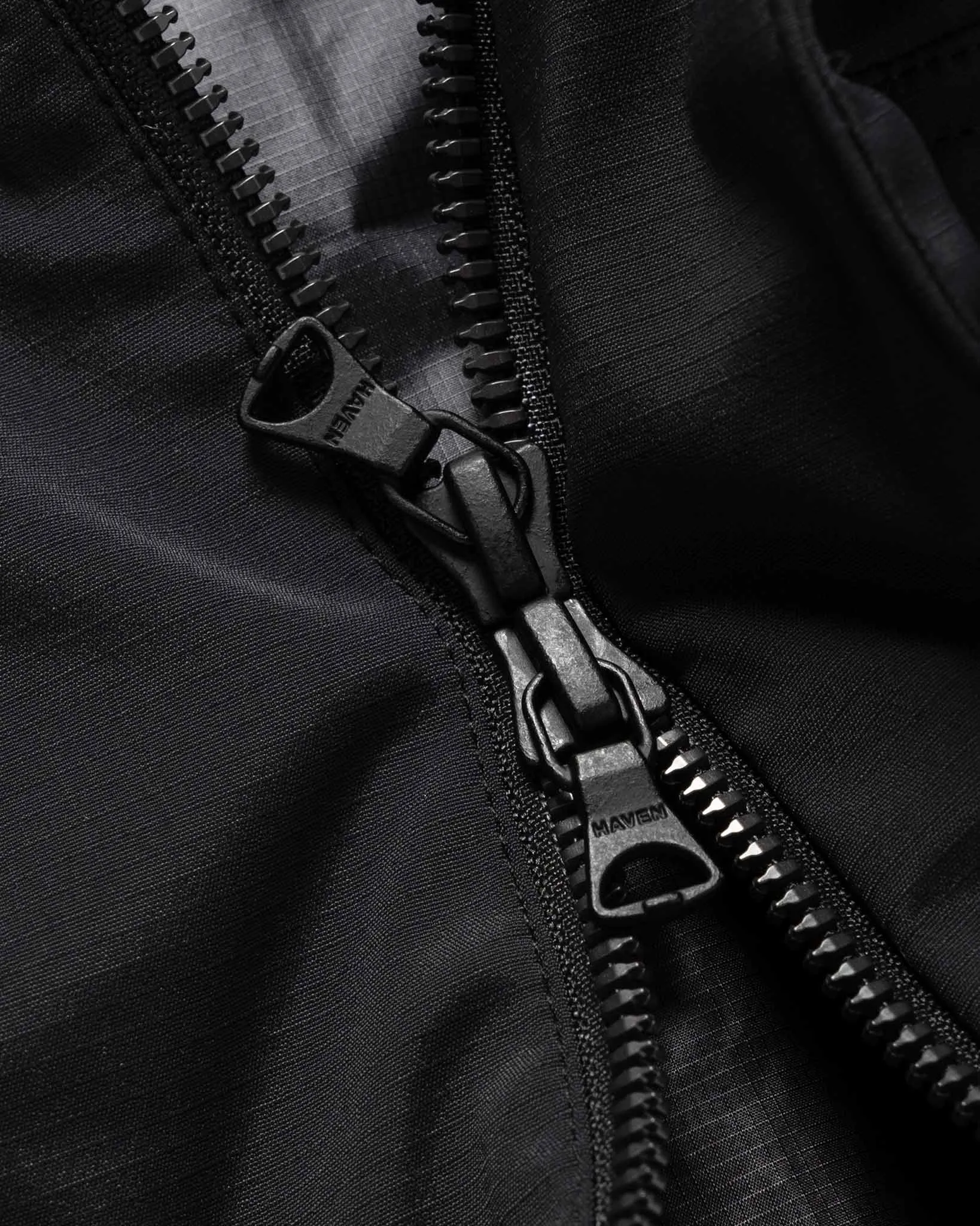 Station Insulated Jacket - GORE-TEX Windstopper 3L Nylon Ripstop / Primaloft Black
