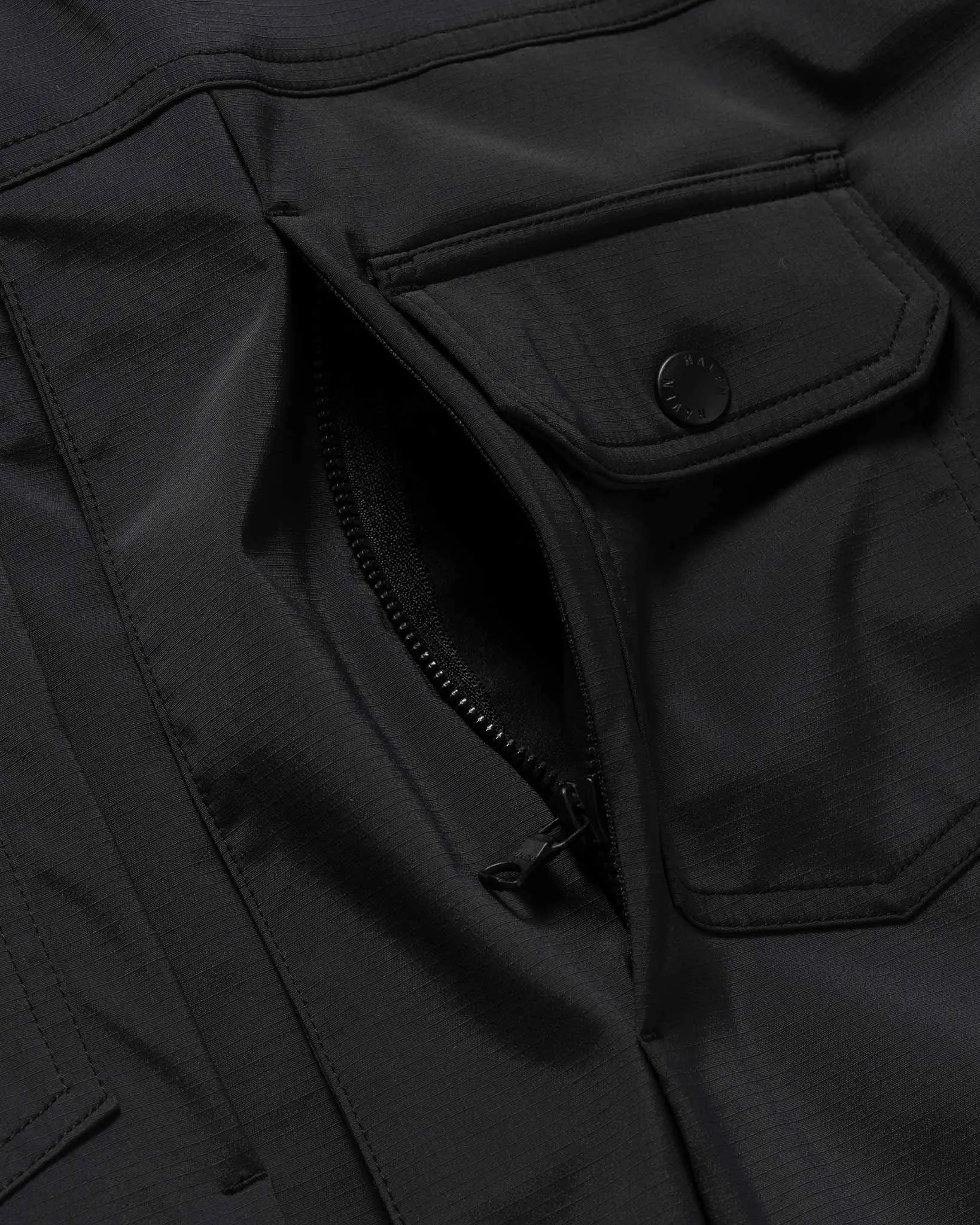 Station Insulated Jacket - GORE-TEX Windstopper 3L Nylon Ripstop / Primaloft Black